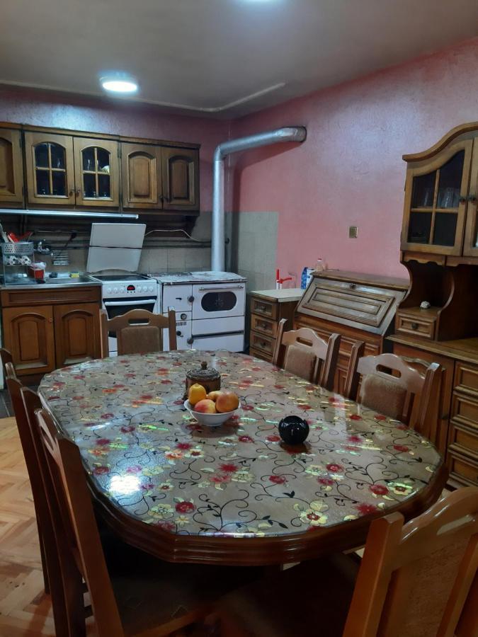 Vila Mir Пирот Екстериор снимка