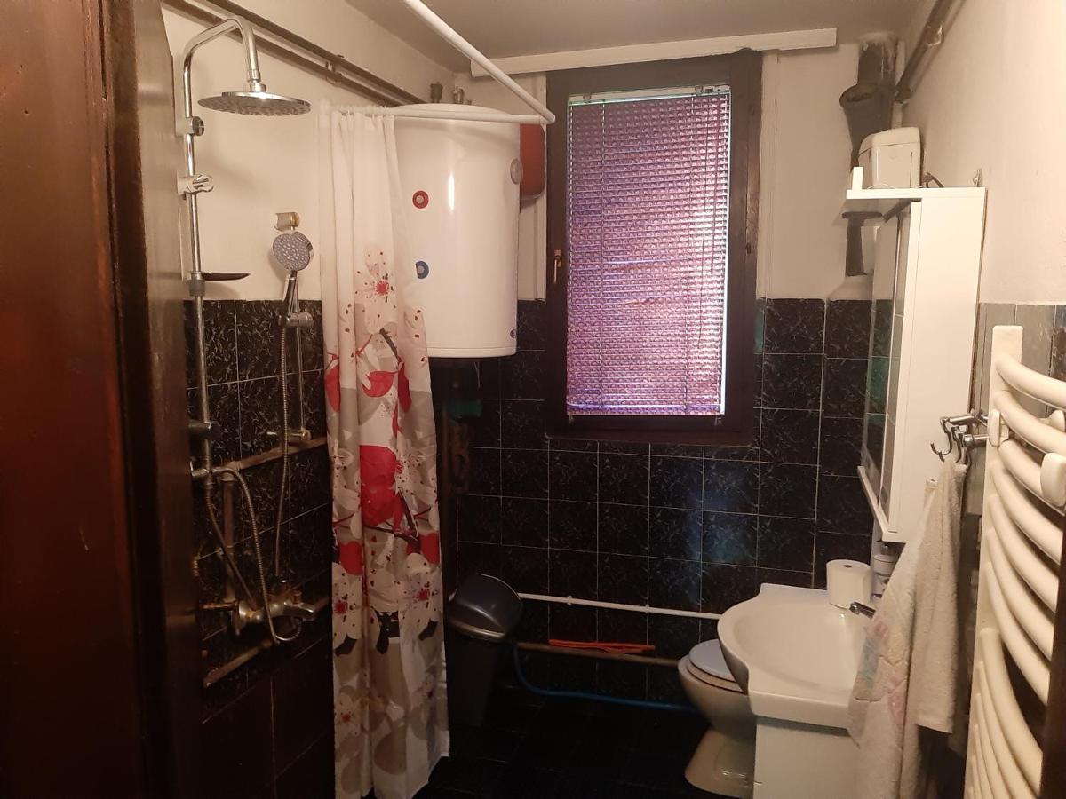 Vila Mir Пирот Екстериор снимка